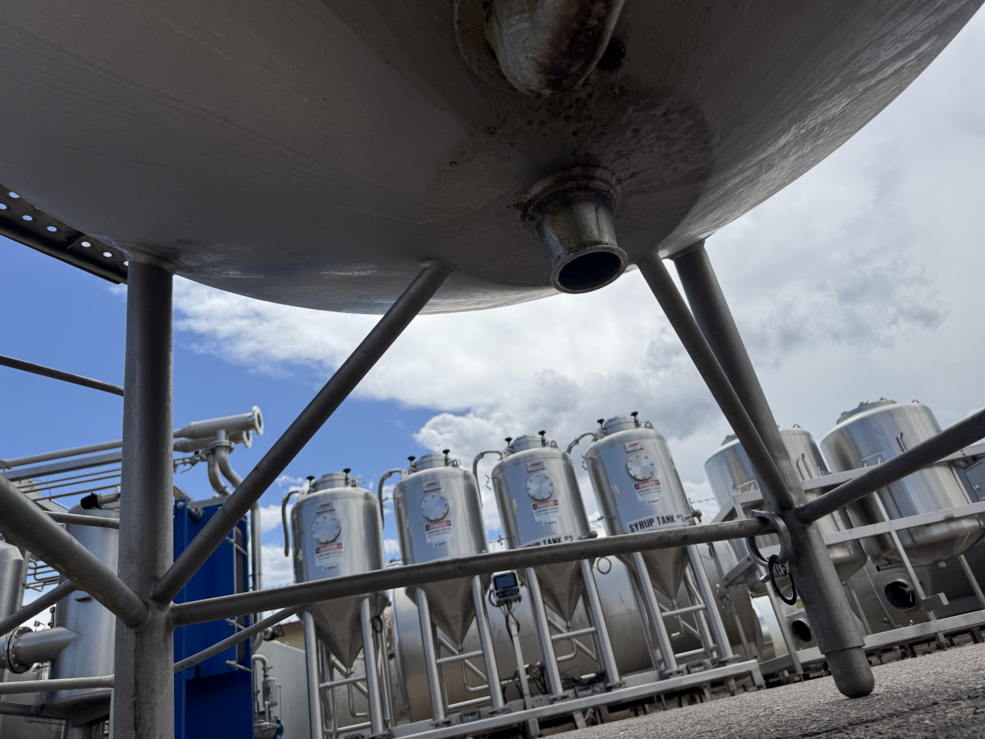 Refurbished 500 GALLON PROCESSOR TANK