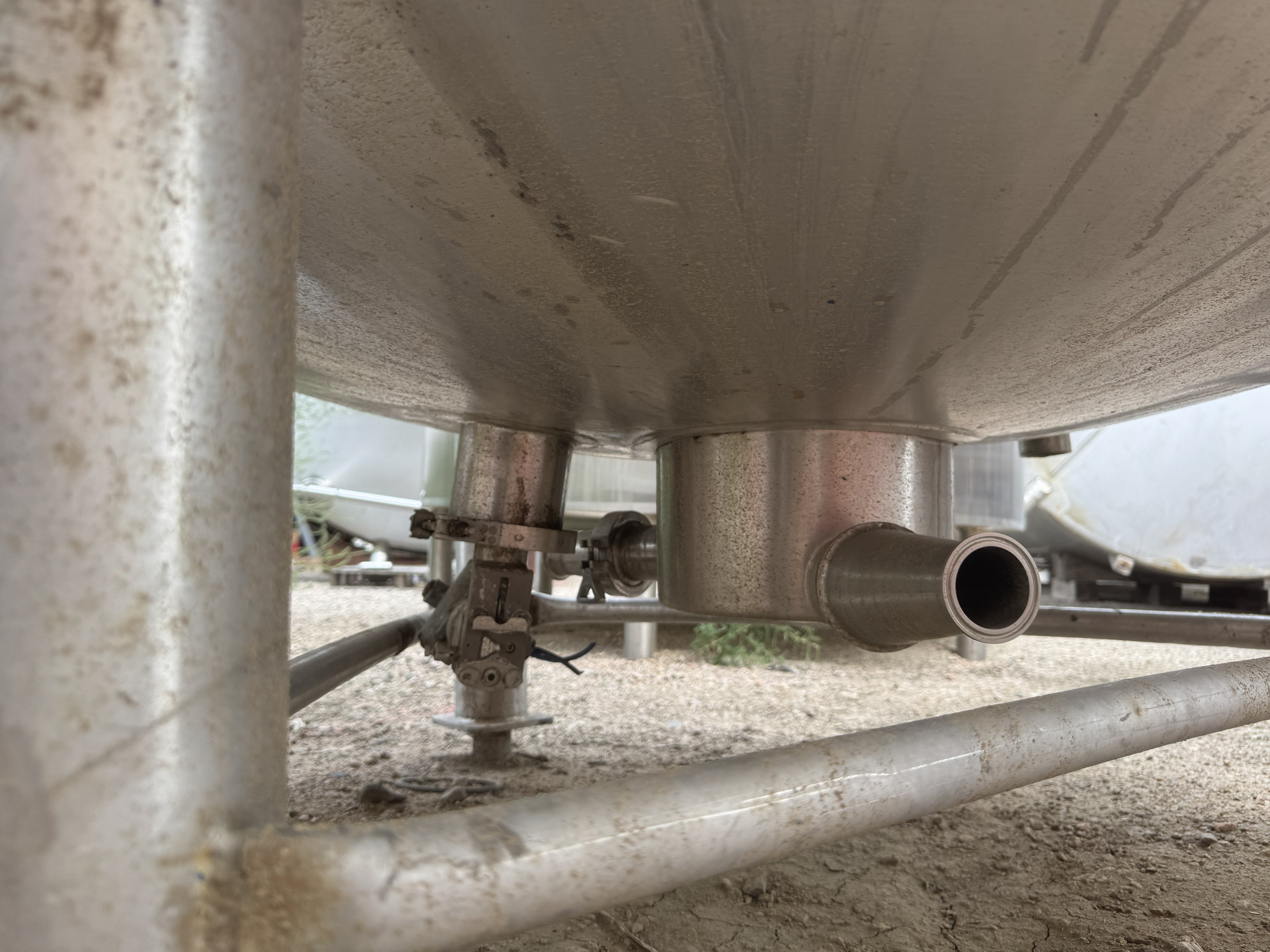 Used 850 GALLON PROCESSOR TANK