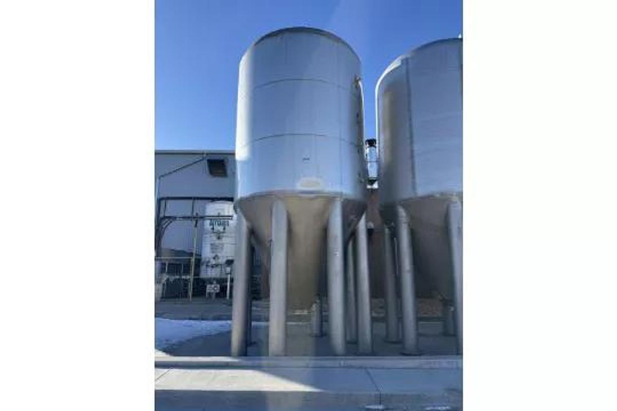 Refurbished 310 Barrel (10,000 Gal.) Jacketed Fermenter