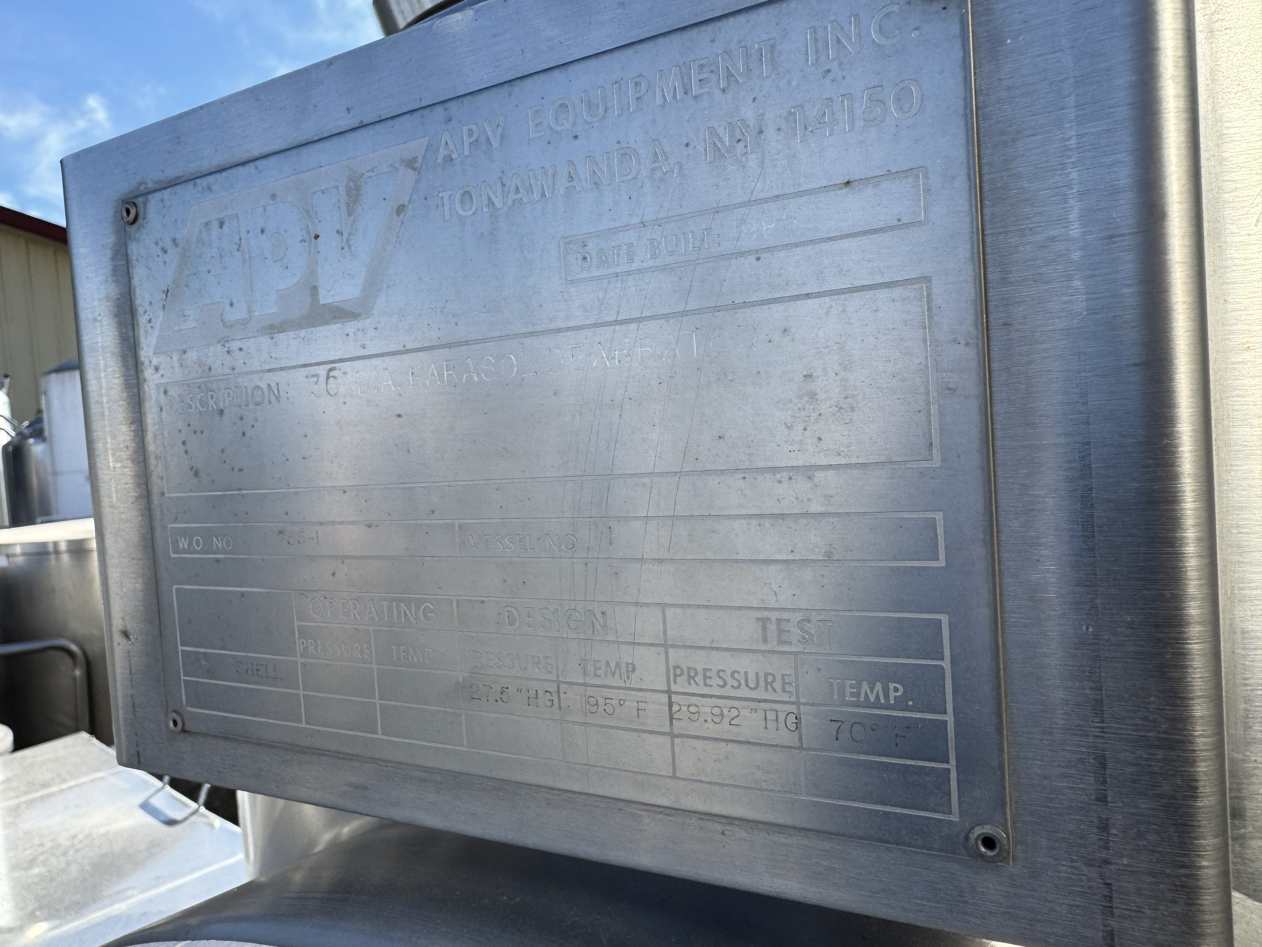 Used 150 GALLON VACUUM TANK. APV