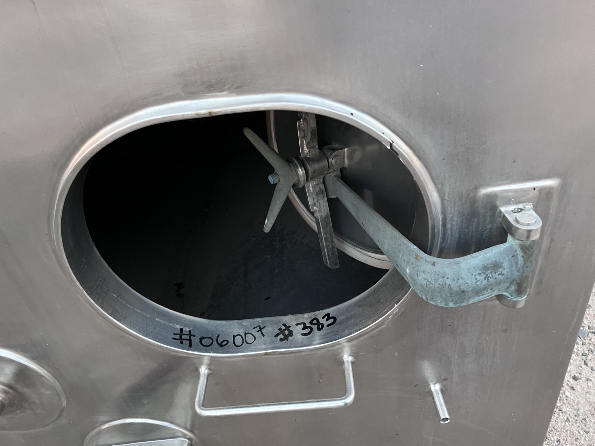 Refurbished 4,000 GALLON STORAGE TANK