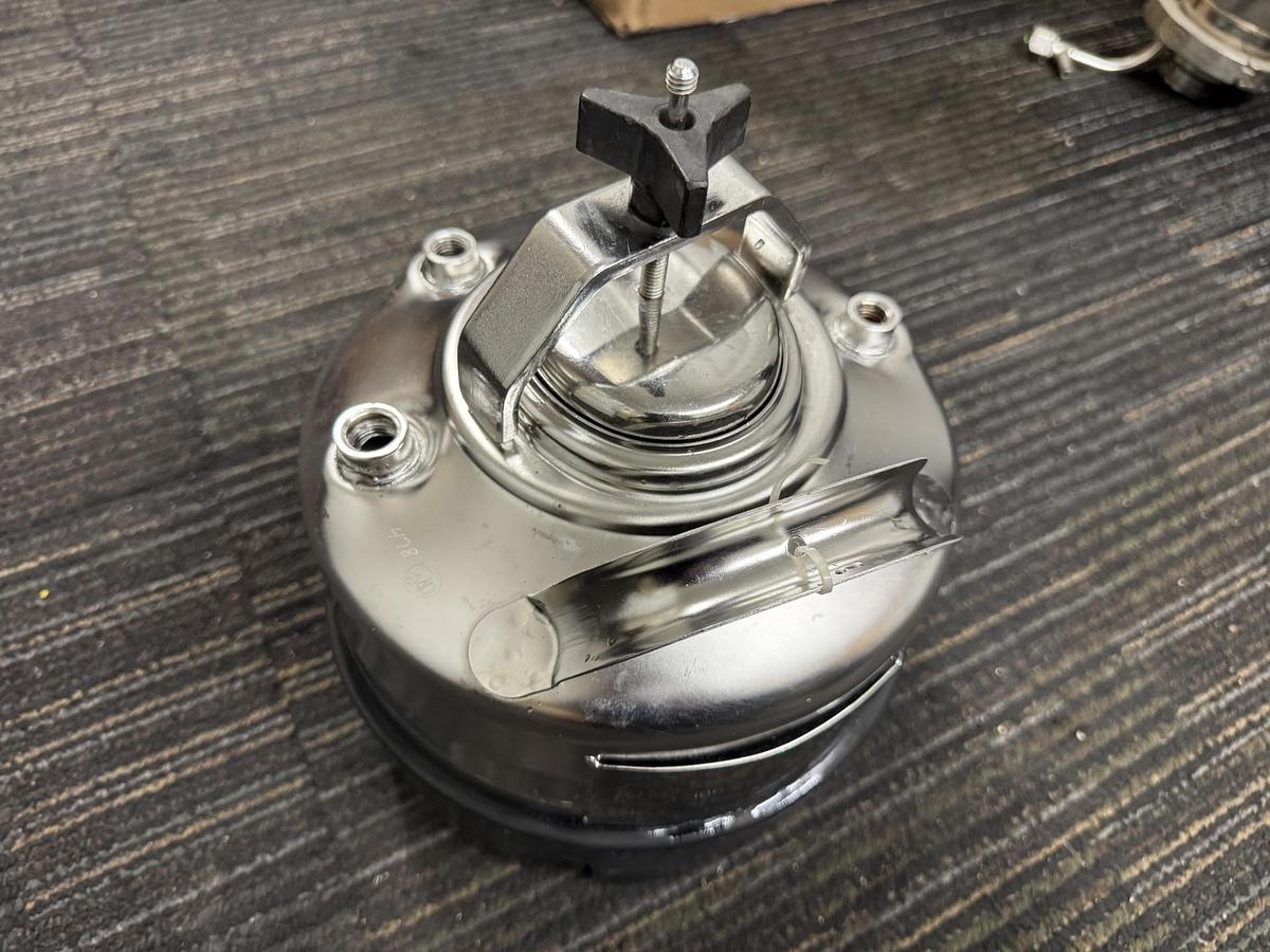 Used 1 GALLON  PRESSURE TANK