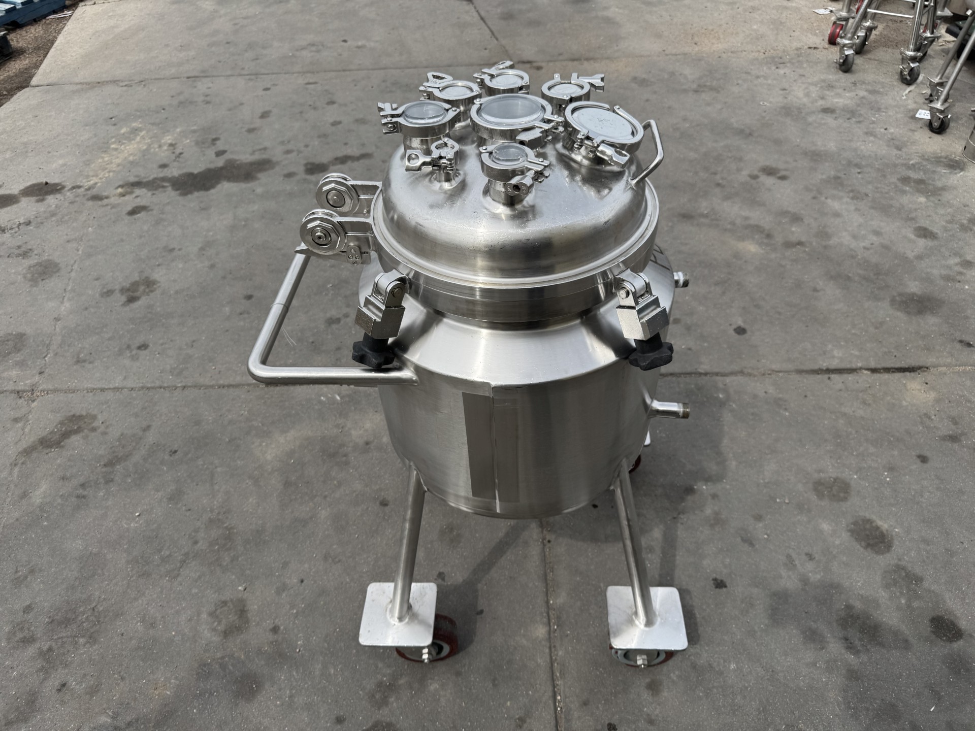 Refurbished 6.6 GALLON REACTOR TANK