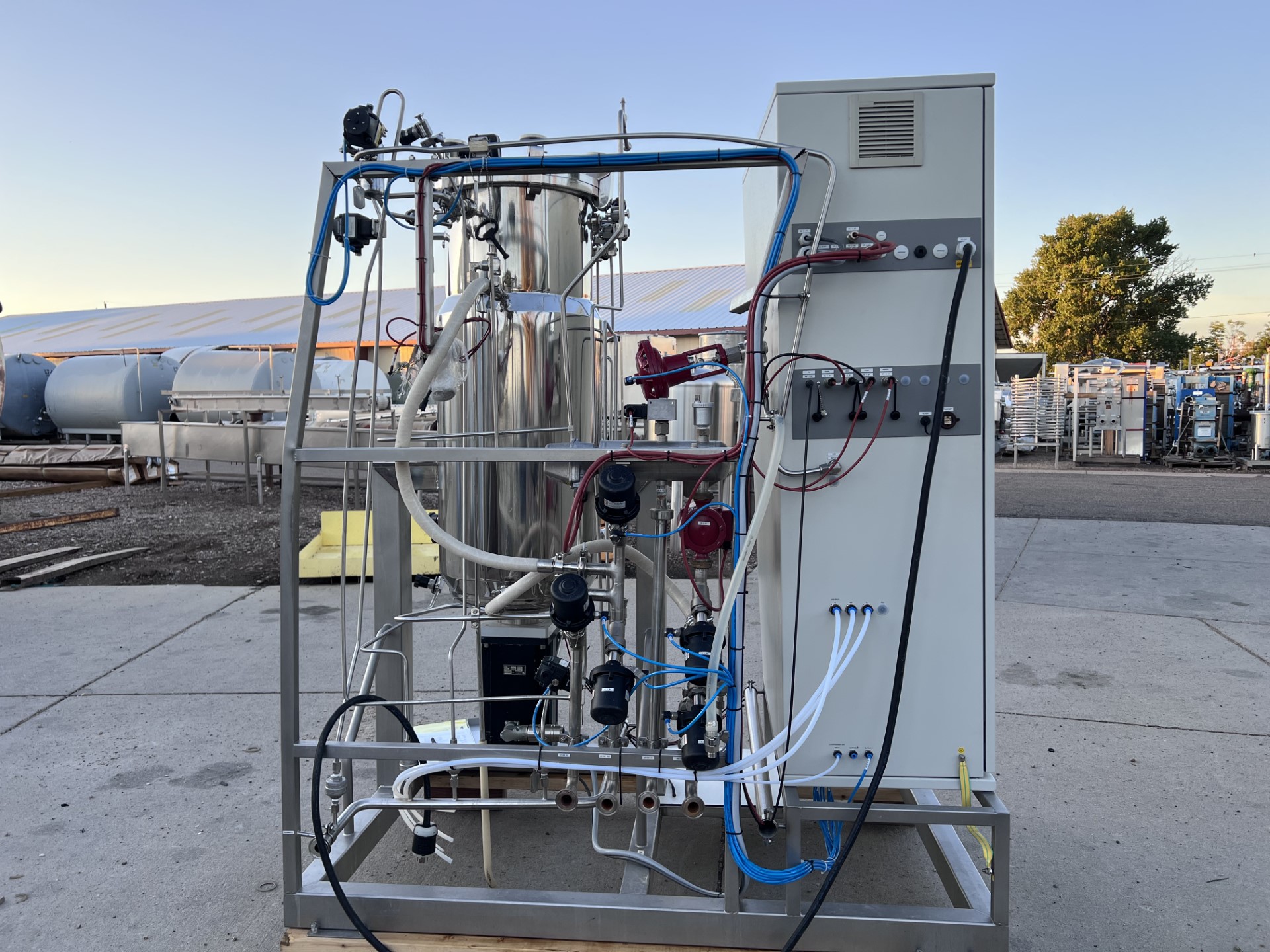 Used 140 LITER BIOREACTOR