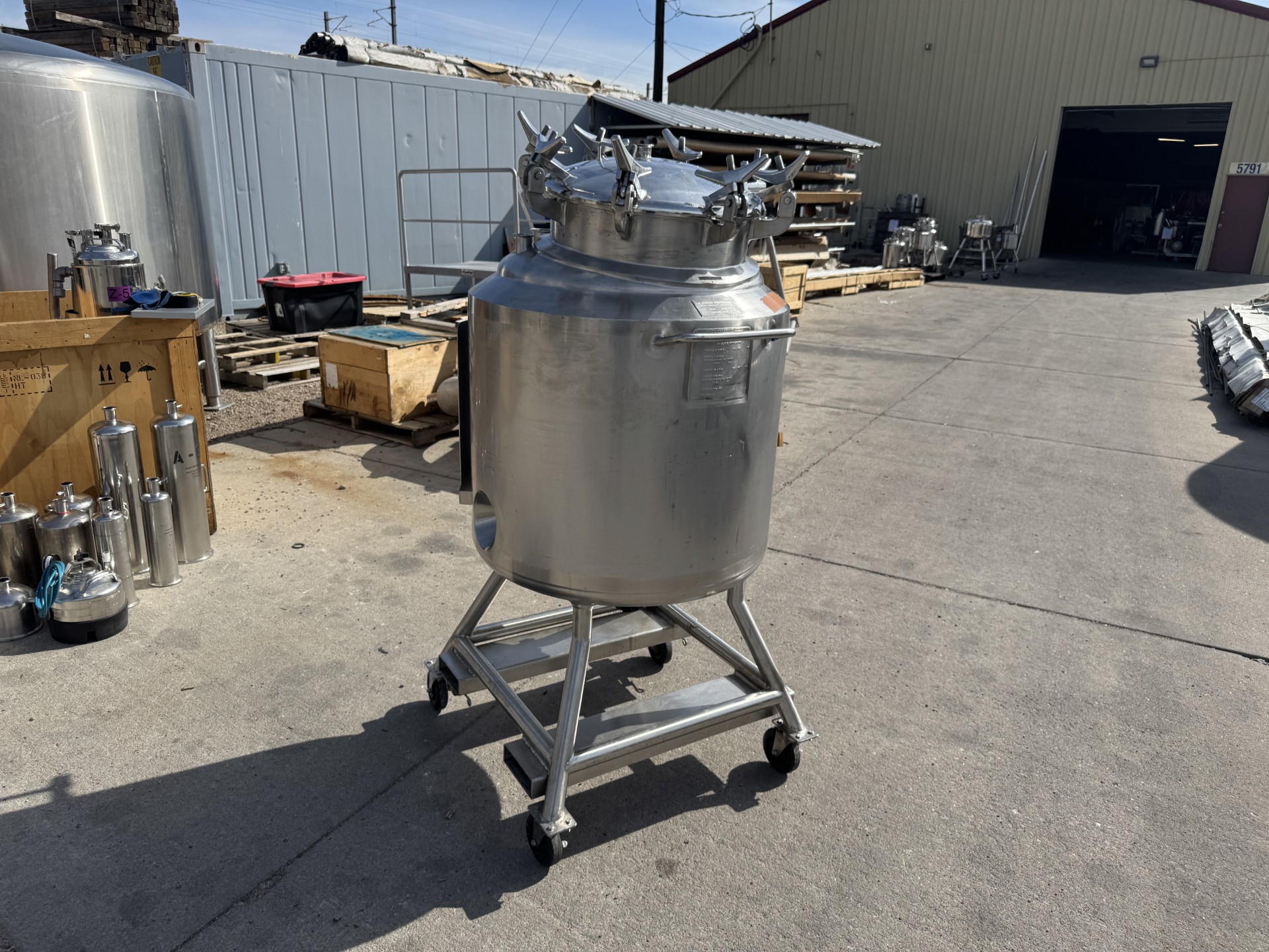 Refurbished 230 LITERS REACTOR TANK