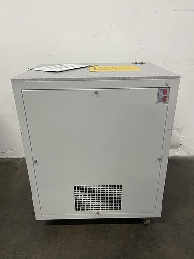 Used Thunder Scientific Model 3900 Two-Pressure Low Temperature Humidity Generator