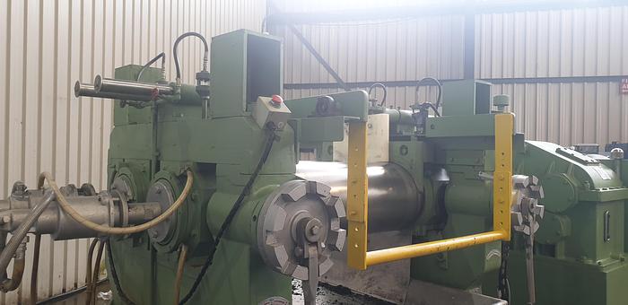 Used 1990 Yi-Tzung (Taiwan) 36in wide x 14in diameter Two Roll Mill