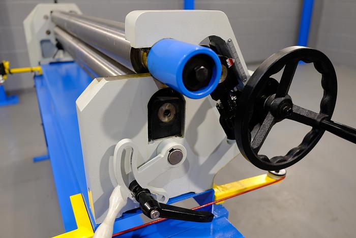 MACH-ROLL Power operated 1300 mm x 75mm