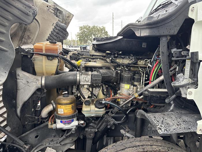 Used 2013 Freightliner Cascadia 125 Day Cab