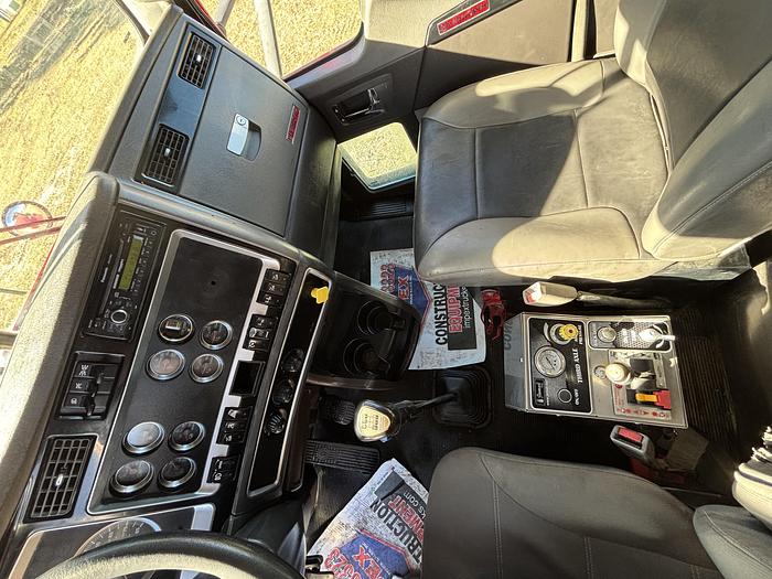 Used 2007 Kenworth W900 Tri-Axle Dump Truck