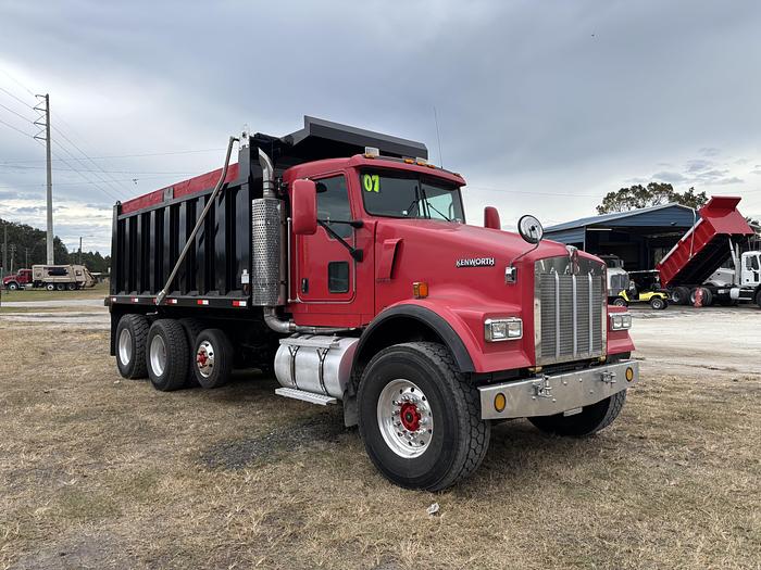 Used 2007 Kenworth W900 Tri-Axle Dump Truck