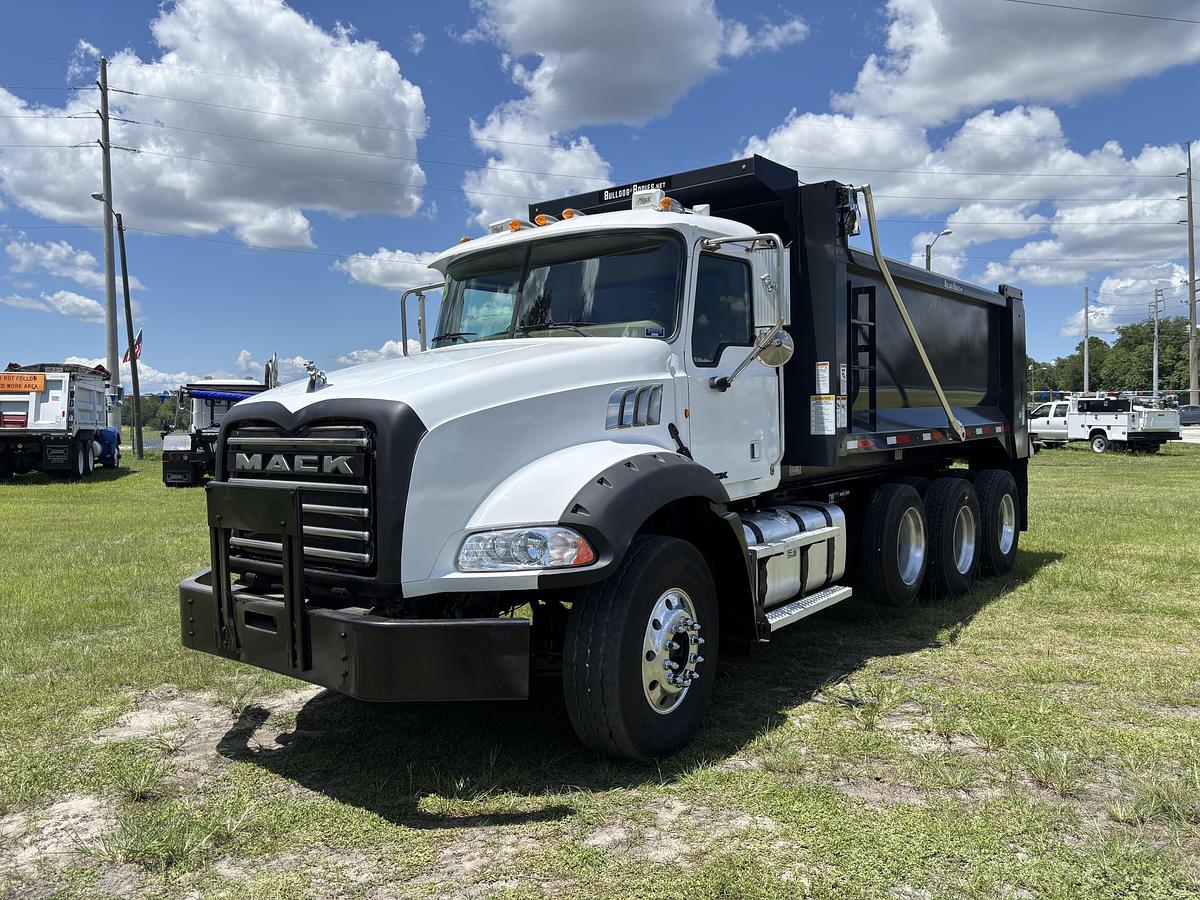 Used 2015 Mack GU813 Tri-Axle Dump Truck T800 Tri-Axle Dump Truck