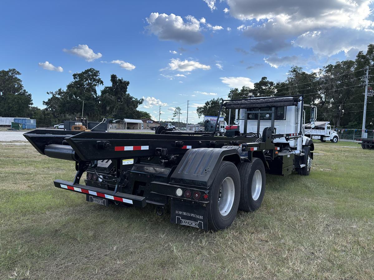 Used 2018 Mack GU813 Tandem-Axle Roll-Off Truck #5767