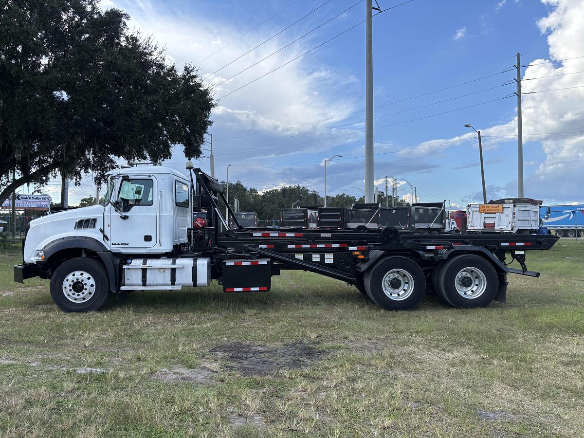 Used 2018 Mack GU813 Tandem-Axle Roll-Off Truck #5767