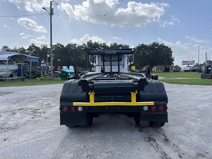 Used 2006 MACK CV713 Tri-Axle Roll-Off #5705