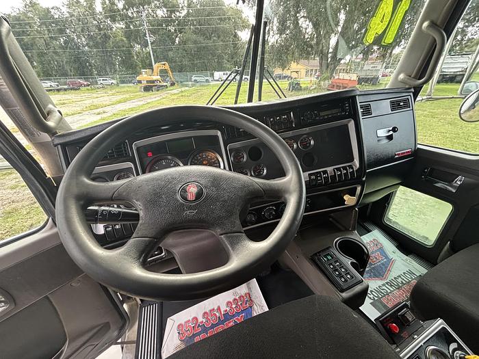 Used 2014 Kenworth T800 Tri-Axle Dump Truck