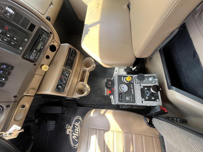 Used 2011 MACK GU173 Granite Tri-Axle Dump Truck #5607