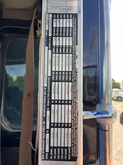 Used 2005 Kenworth W900 #5627