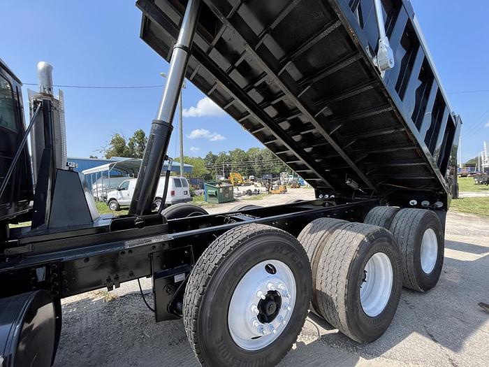 Used 2009 Mack GU813 Tri-Axle Dump Truck #5673
