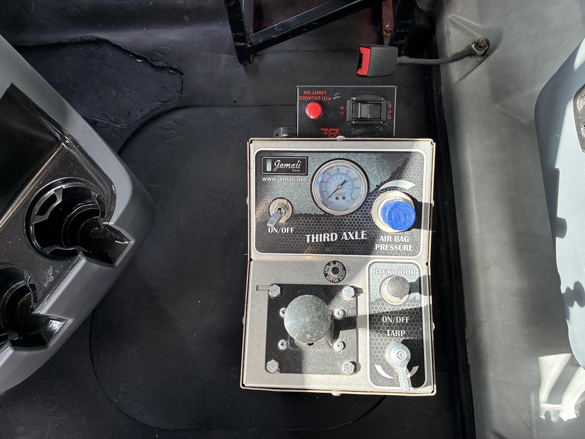 Used 2015 Mack GU813 Tri-Axle Dump Truck #5798