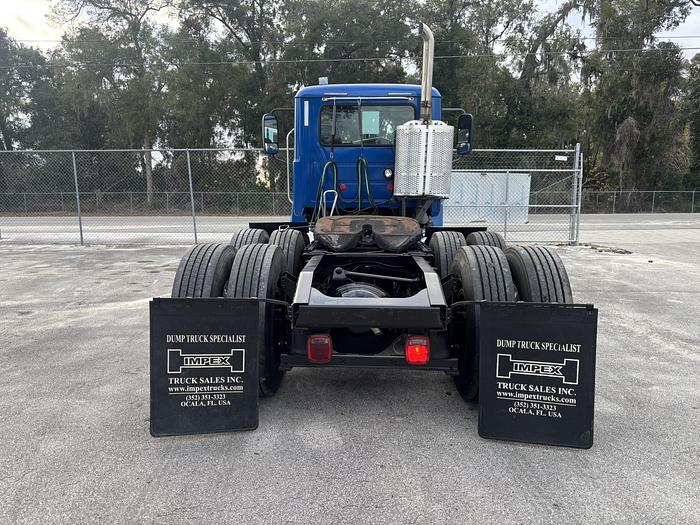 Used 2014 Mack Pinnacle CHU613 Day Cab Road Tractor #5643