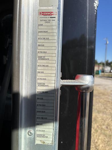 Used 2007 Kenworth W900 Tri-Axle Dump Truck