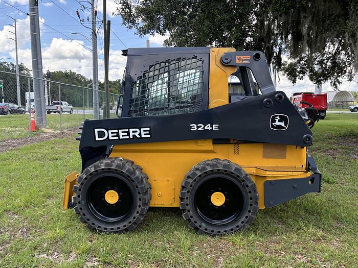 Used 2018 John Deere 324e Skid Steer