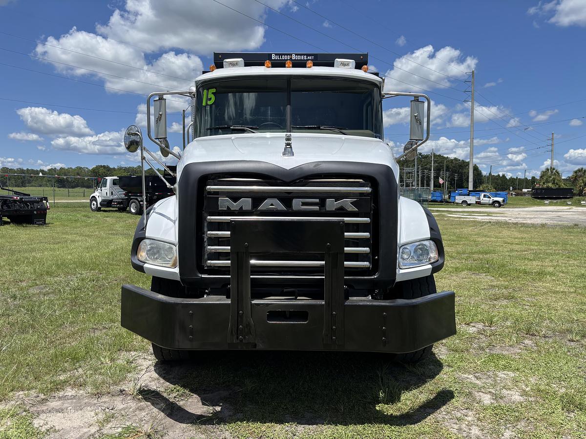 Used 2015 Mack GU813 Tri-Axle Dump Truck T800 Tri-Axle Dump Truck