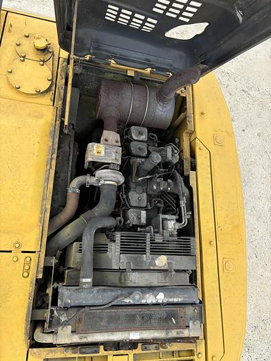 Used 2004 Komatu PC200LC-7 Excavator