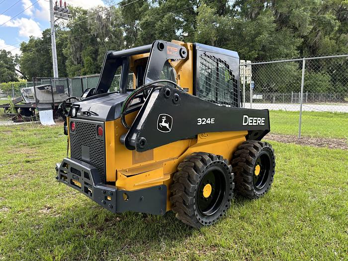 Used 2018 John Deere 324e Skid Steer