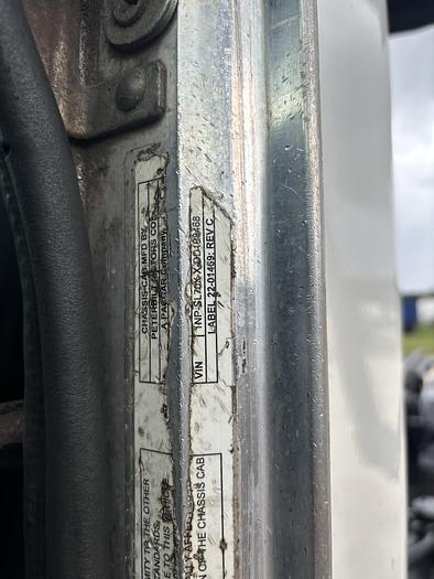 Used 2013 Peterbilt 365 Tandem-Axle Roll-Off Truck