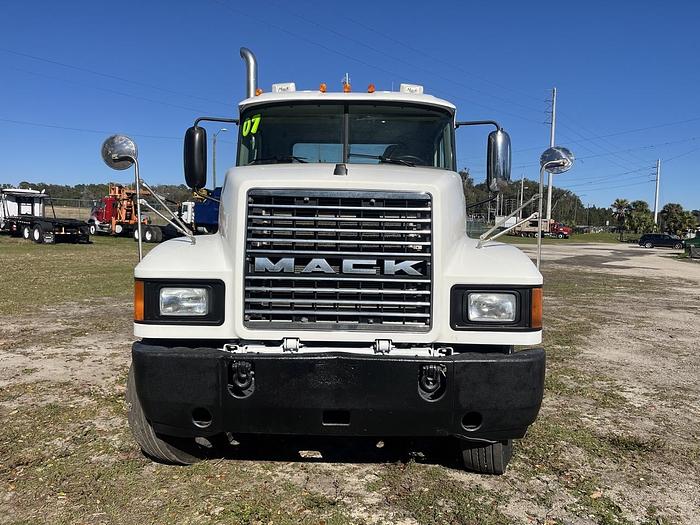 Used 2007 Mack CHN613