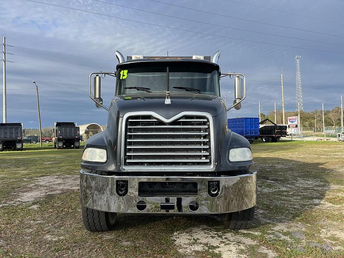 Used 2009 Mack GU813 Tri-Axle Dump Truck #5673