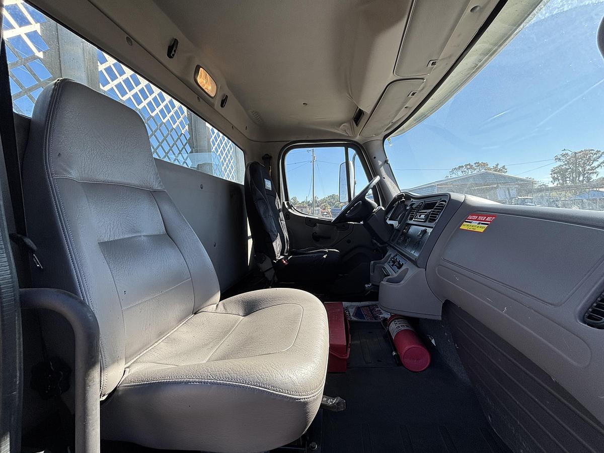 Used 2017 Freightliner M2 106 #5785