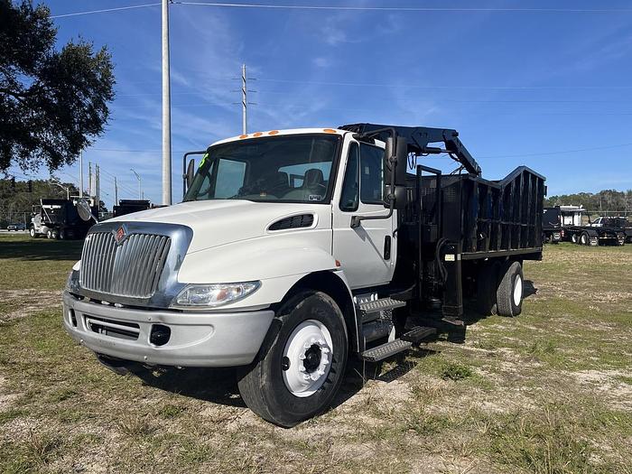 Used 2005 International Durastar 4300 Single-Axle Grapple Truck