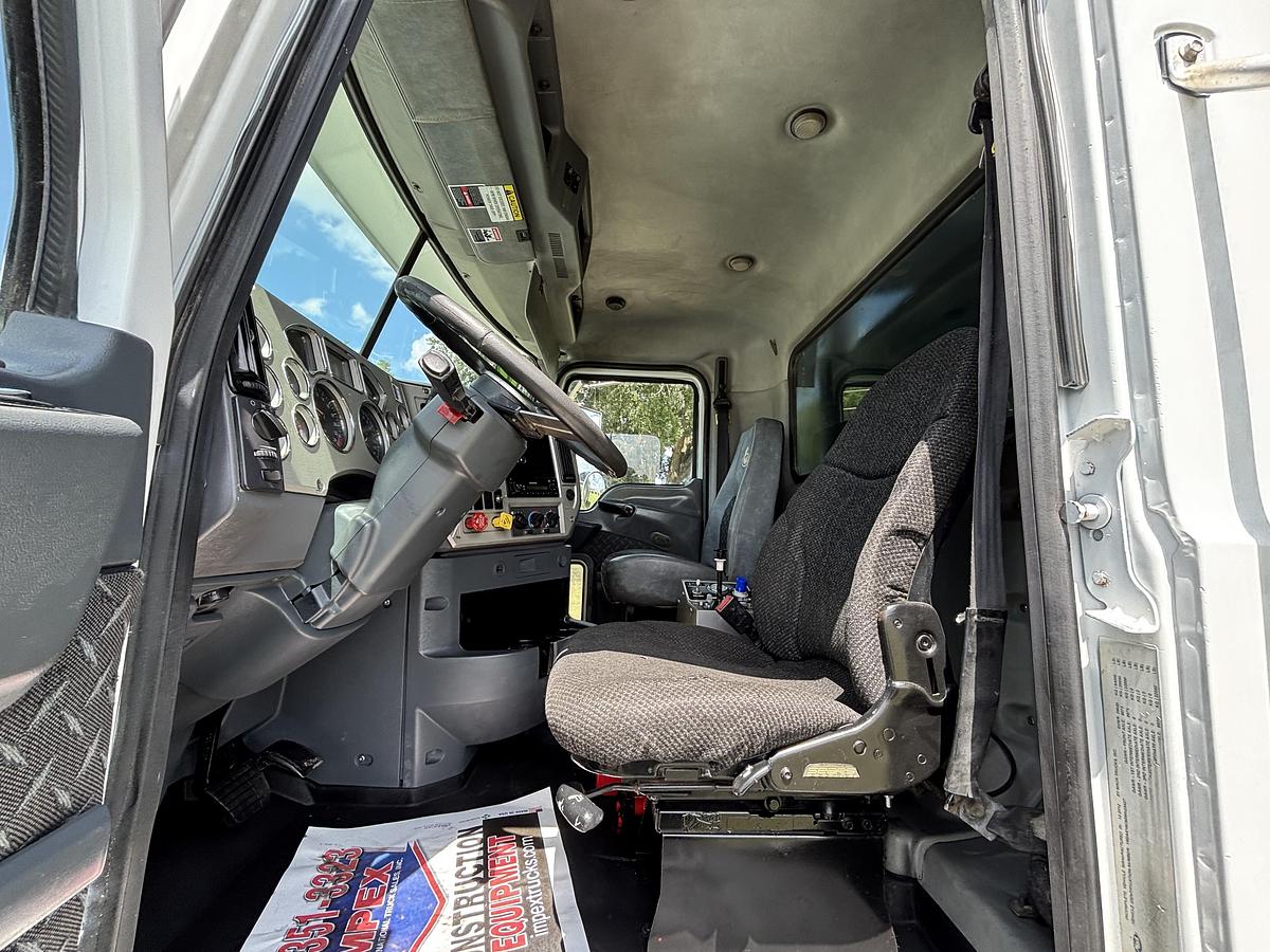 Used 2013 Kenworth T800 Tri-Axle Dump Truck