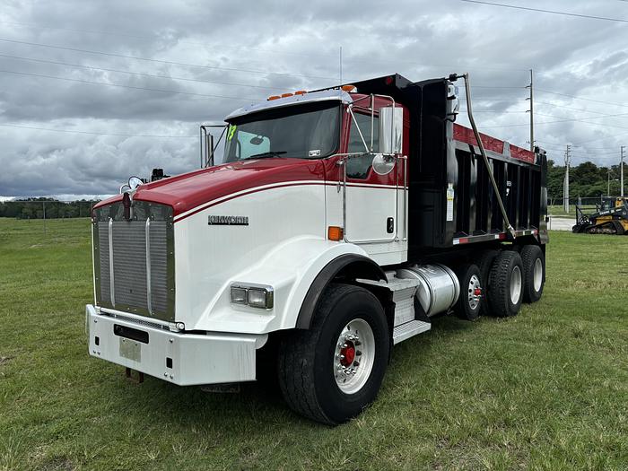 Used 2013 Kenworth T800 Tri-Axle Dump Truck