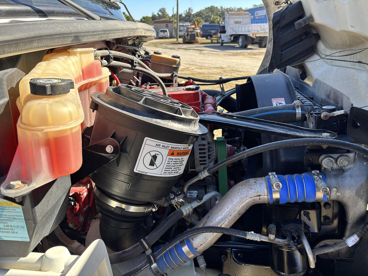 Used 2017 Freightliner M2 106 #5785