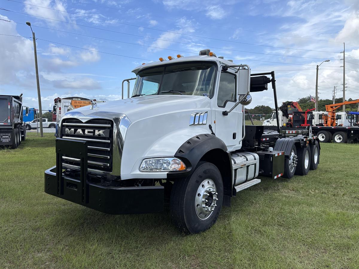 Used 2018 Mack GU813 Tandem-Axle Roll-Off Truck #5792