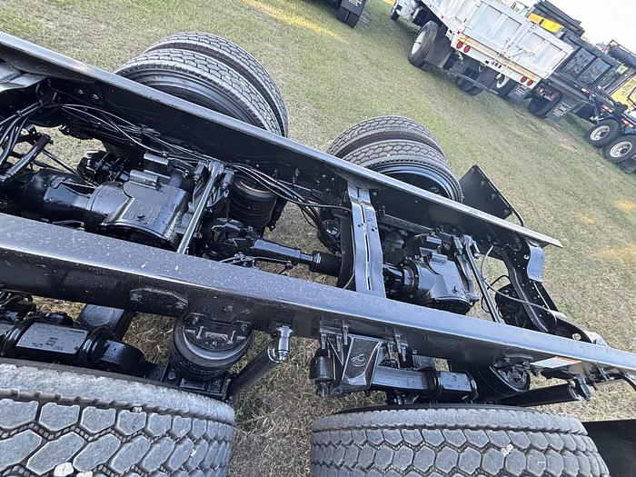 Used 2018 Mack MRU613