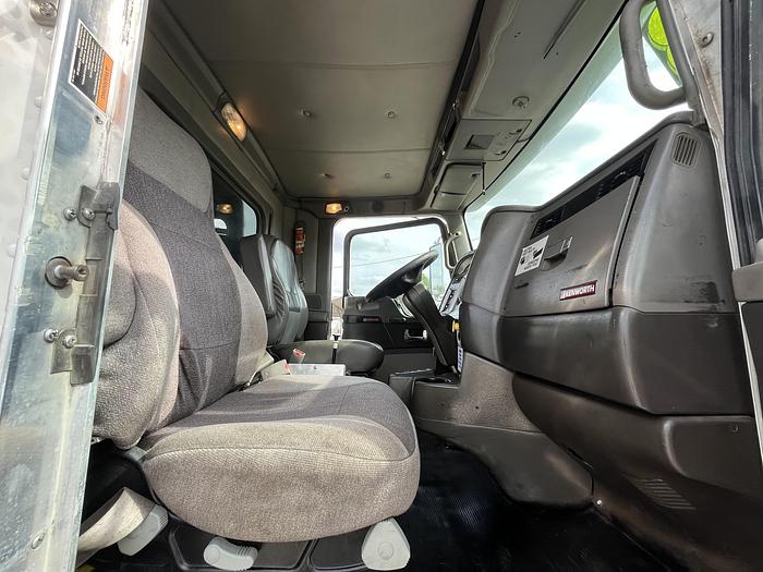 Used 2008 Kenworth T800 Tri-Axle Dump Truck #5627