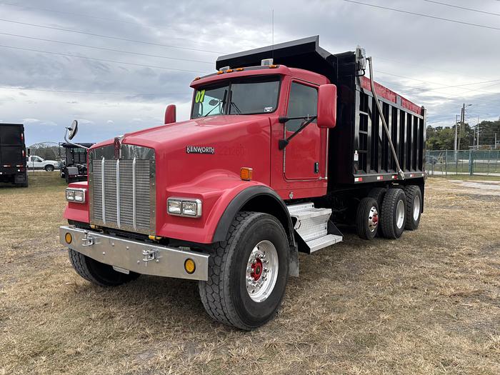 Used 2007 Kenworth W900 Tri-Axle Dump Truck