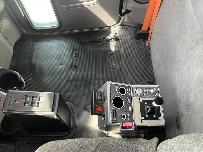 Used 2006 Peterbilt 357 Tandem-Axle Dump Truck #5631