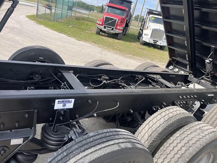 Used 2011 MACK GU173 Granite Tri-Axle Dump Truck #5607