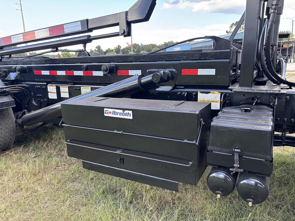 Used 2018 Mack GU813 Tandem-Axle Roll-Off Truck #5767