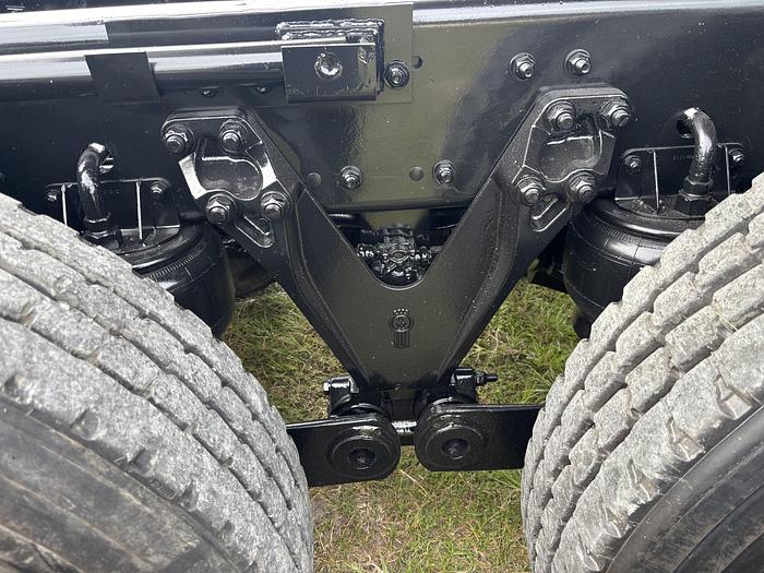 Used 2014 Kenworth T800 Tri-Axle Dump Truck