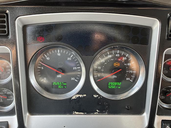 Used 2008 Kenworth T800 Tri-Axle Dump Truck #5627