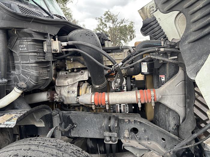 Used 2013 Freightliner Cascadia 125 Day Cab