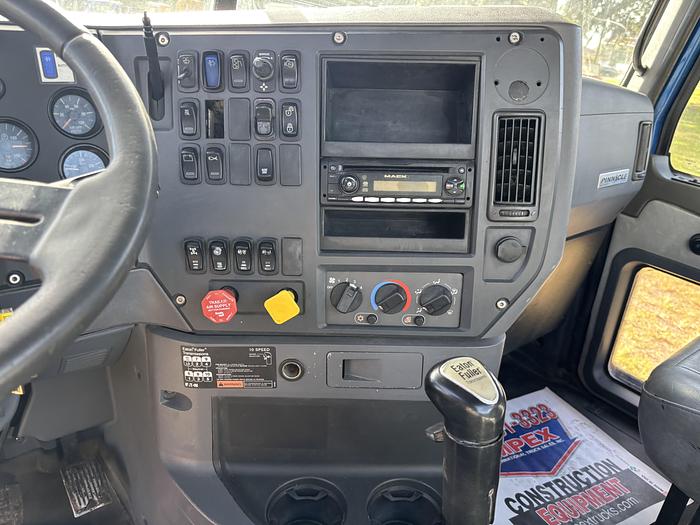 Used 2012 Mack Pinnacle CXU613 Day Cab Road Tractor #5644