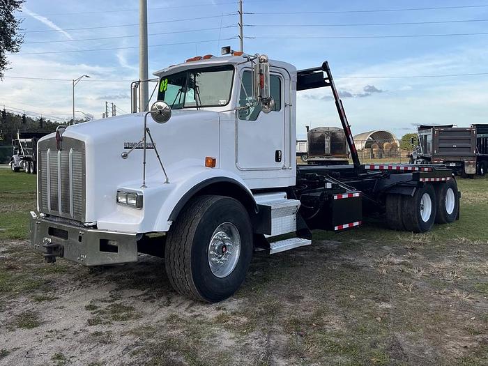 Used 2012 CAT CT660S Tandem-Axle Roll-Off #5615